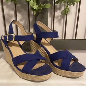 Montgomery Bay Club wedge sandals like new